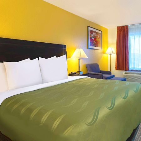 Quality Inn At Arlington Highlands Buitenkant foto