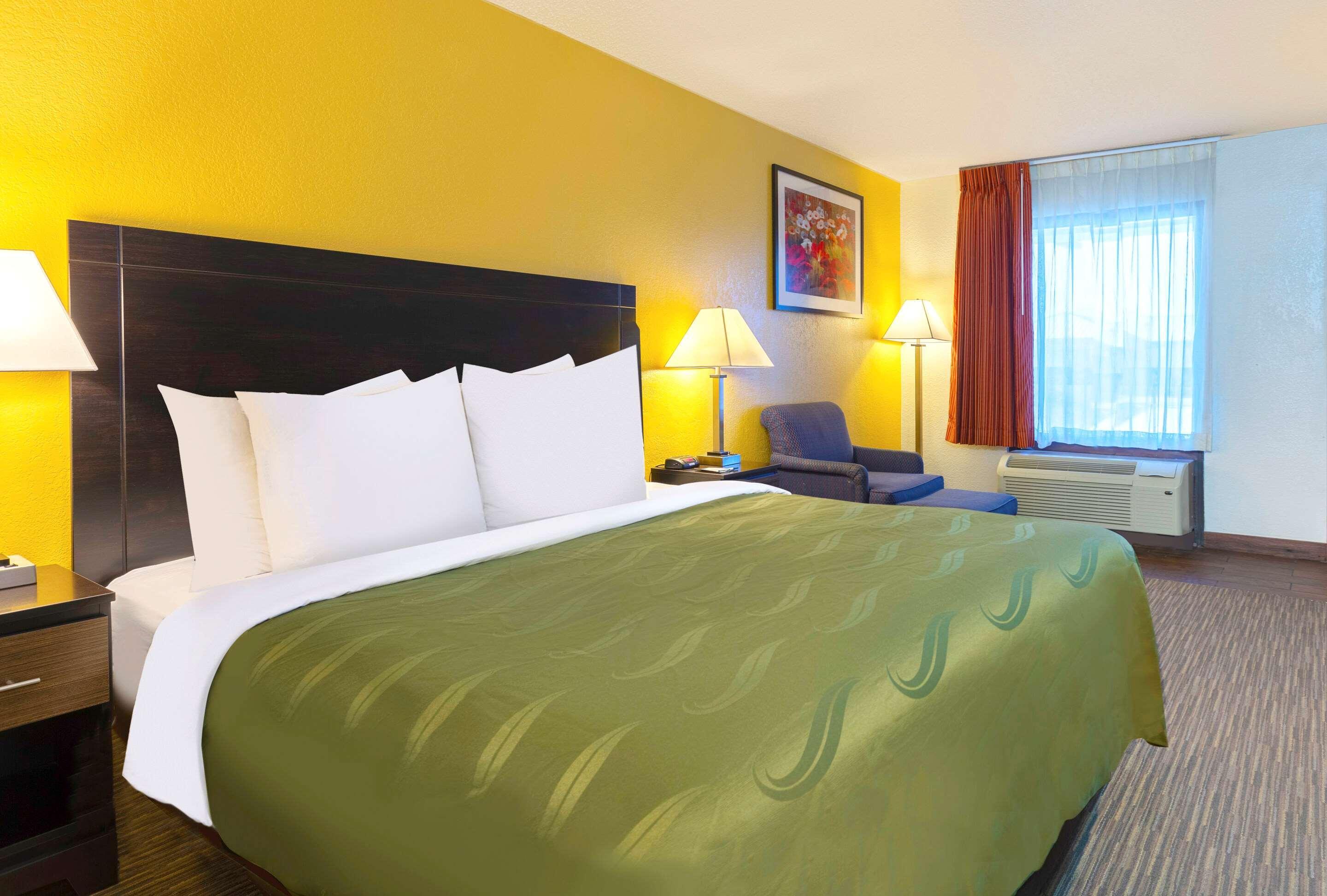 Quality Inn At Arlington Highlands Buitenkant foto