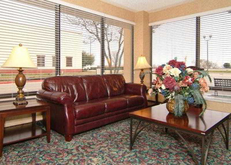 Quality Inn At Arlington Highlands Buitenkant foto